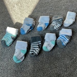 Robeez 6-12 month socks
